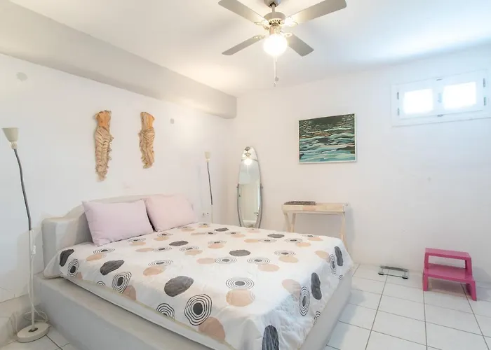 Апартаменты Overlooking Sea Maisonette With Bbq For 7 Ppl *