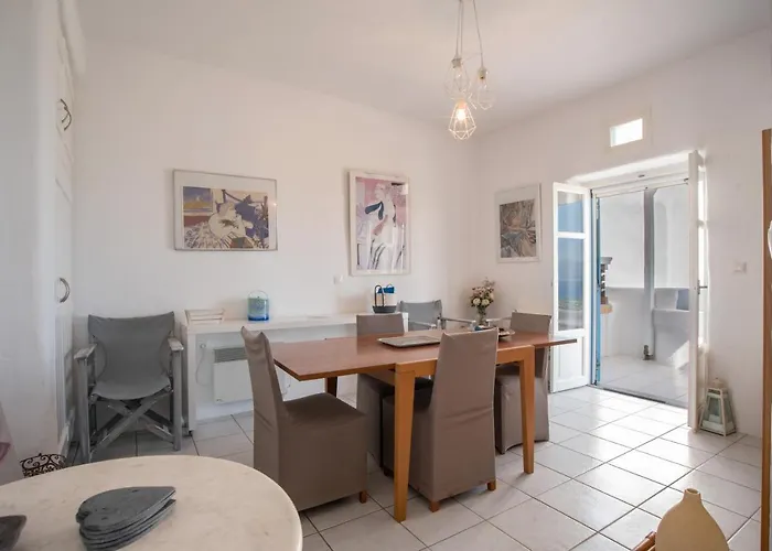 Апартаменты Overlooking Sea Maisonette With Bbq For 7 Ppl *